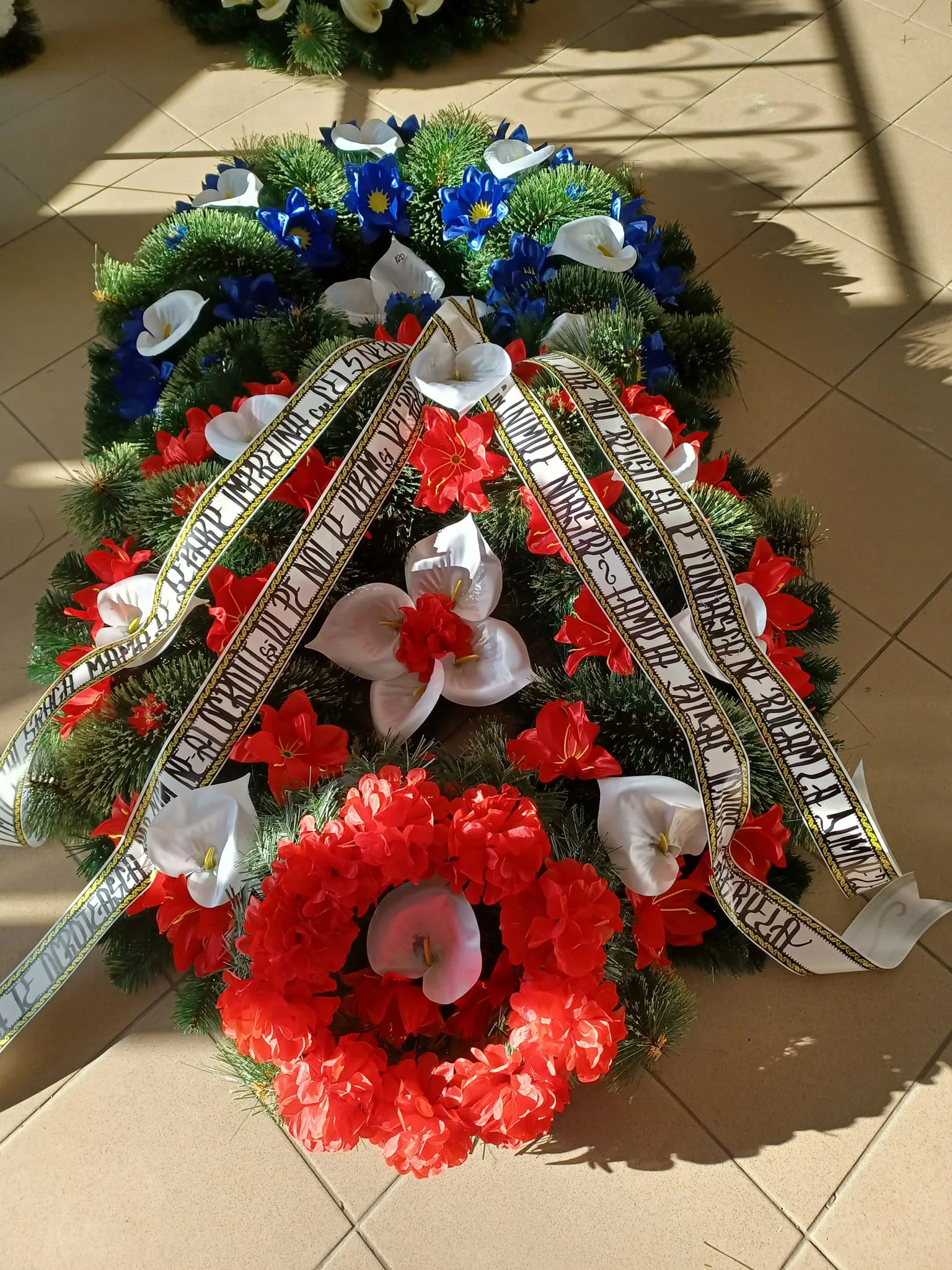 Coroană funerară premium — Dumitriu Odobești